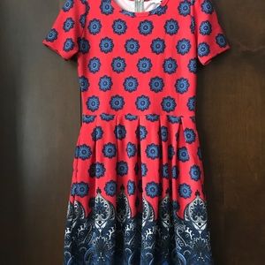 LuLaRoe Dresses - LuLaRoe Amelia dress size medium LuLaRoe Dresses - LuLaRoe Amelia dress size medium